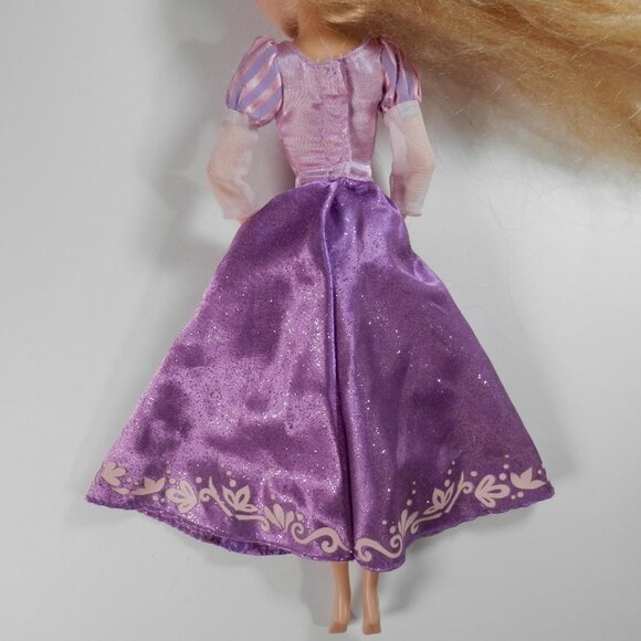 Disney Store Classic Tangled Rapunzel Doll Rhinestone Dress Articulated 6th Ed - Picture 9 of 10